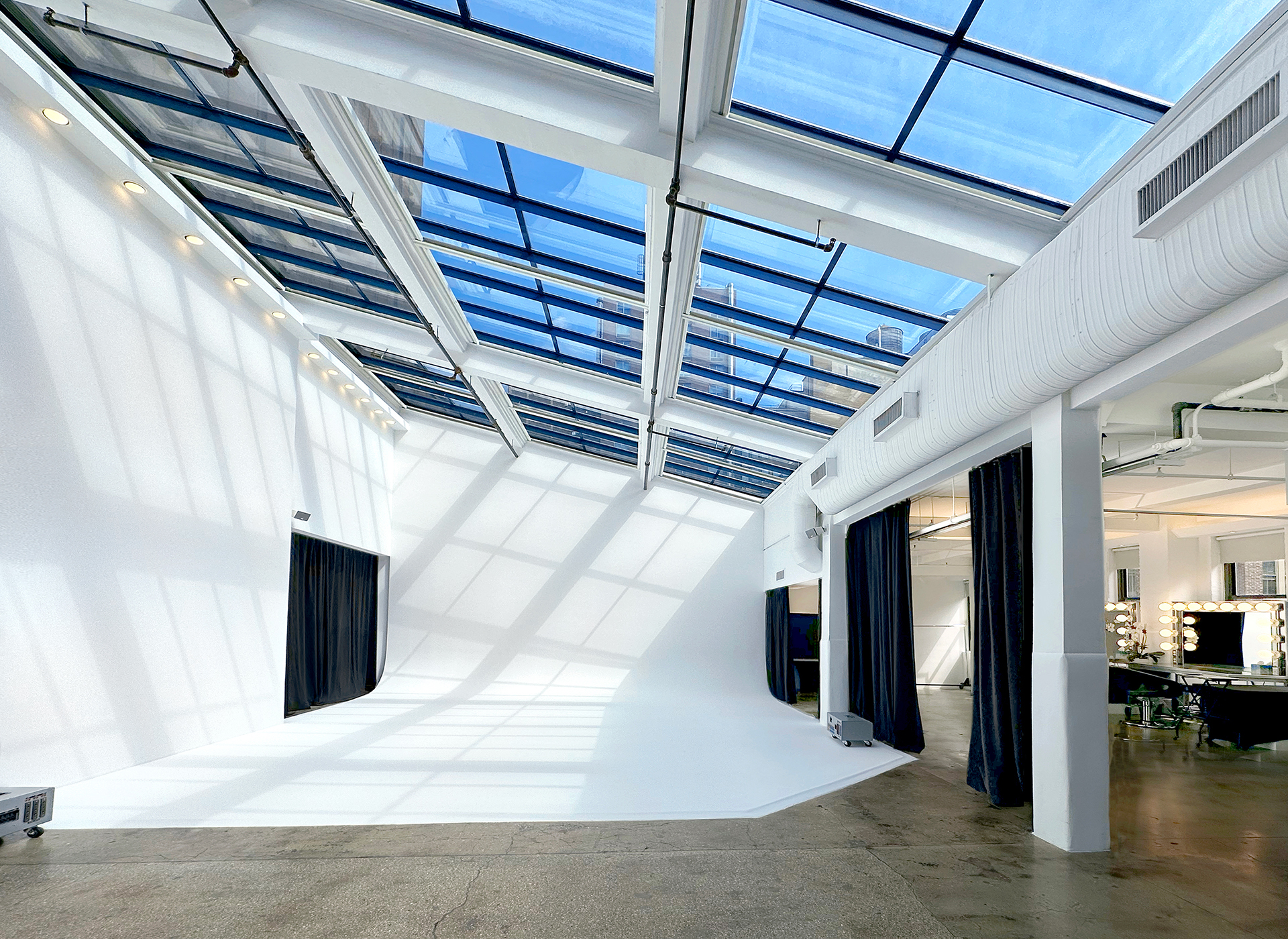 Penthouse + Rooftop Premier Photo & Video Rental Studio in New York