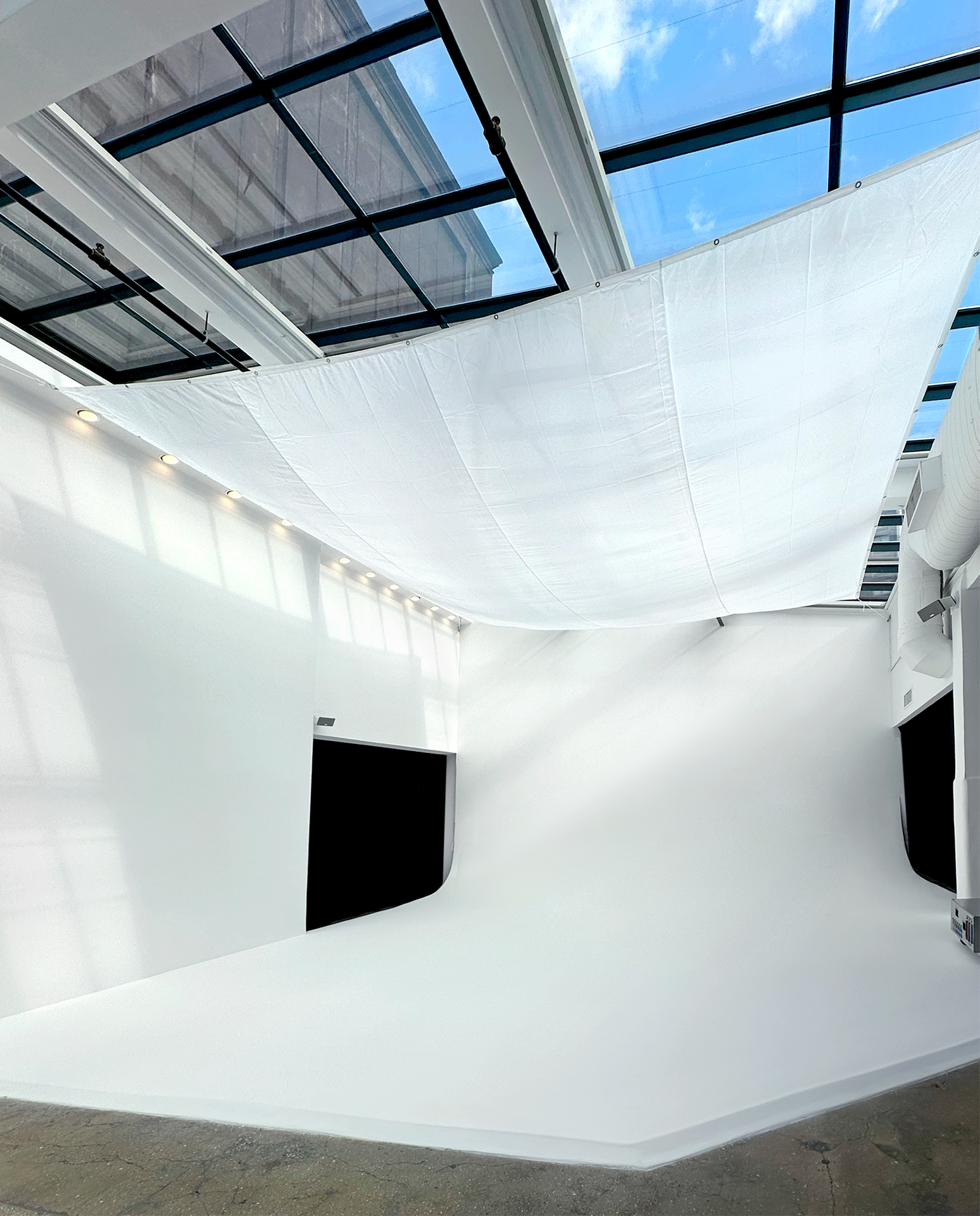 Penthouse + Rooftop Premier Photo & Video Rental Studio in New York